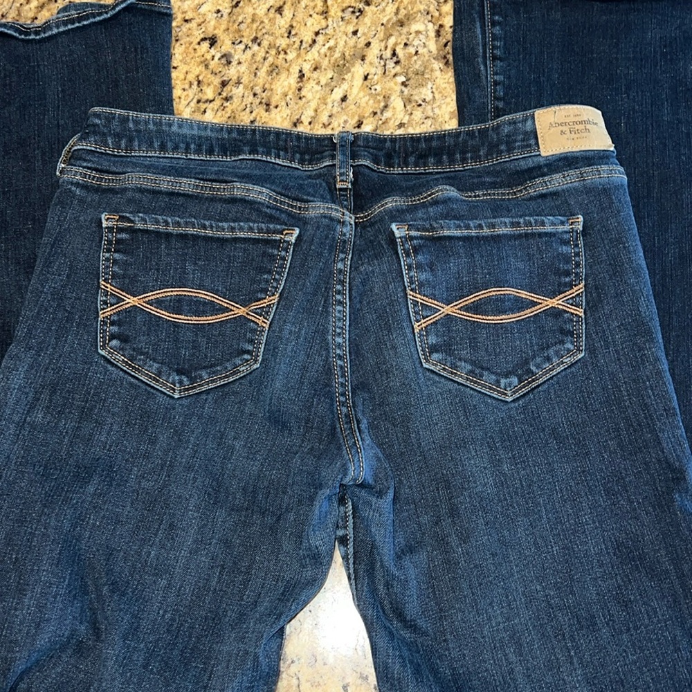 Cute bootcut jeans!